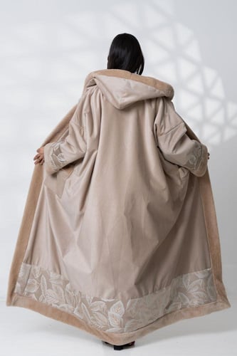 فروة شتوية بيج بتدخيلات جاكار من الاسفل