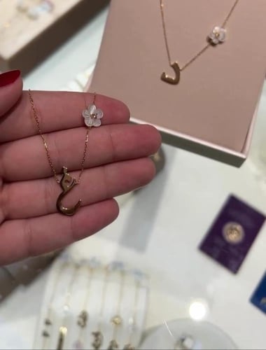 سلسال بحرفك او حرف من تحب