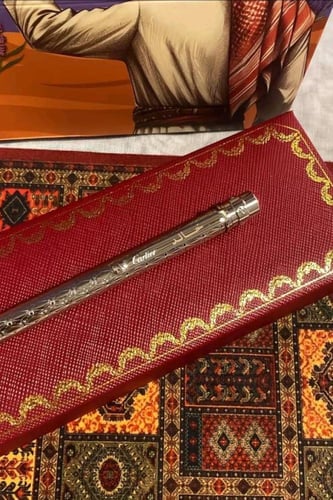 قلم بالاسم فخامة