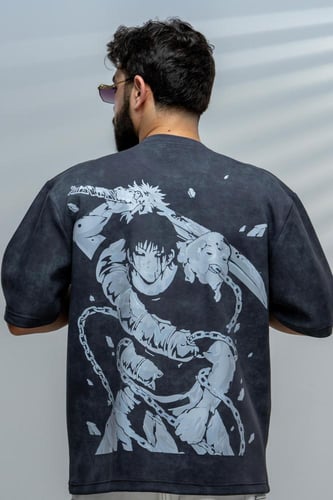 تيشرت رمادي بتصميم شخصية توجي