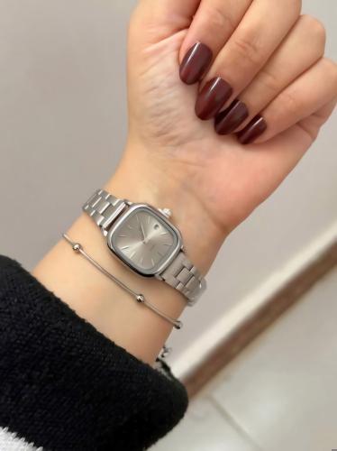 ساعة كاسيو نسائية اسود