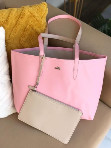 شنطة لاكوست