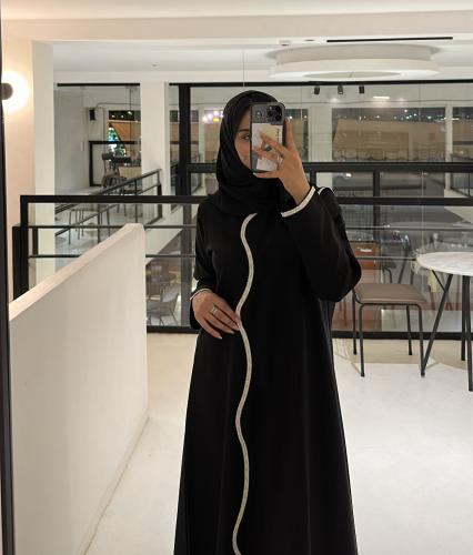عباية اماني لف بقماش كريب مع كلفه