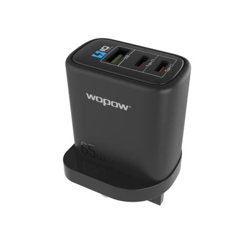 شاحن جداري A65 أسود بمنفذين Type-C ومنفذ USB