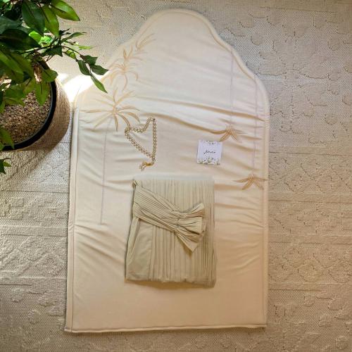 طقم النخلة المطرز– سكري ( 2 قطع )