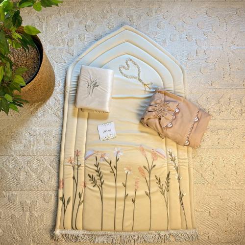 طقم الزهور المطرزة – اورنج ( 3 قطع )