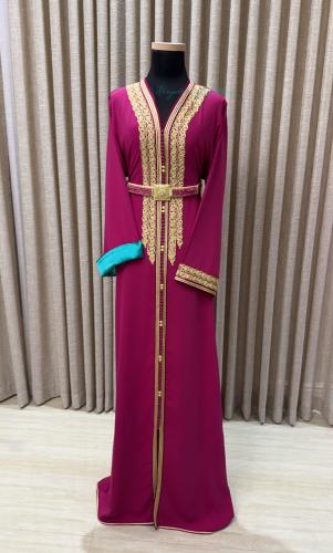 Kaftan with golden scissors