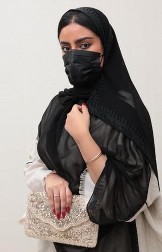 طرحة حرير طبيعي فصوص اسود 069