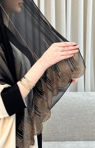 طرحة حرير طبيعي مرصعة بفصوص ذهبي 151