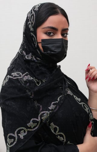 طرحة تل تطريز ملون 601