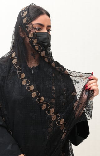 طرحة تل تطريز ذهبي 603