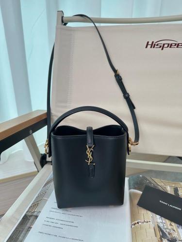 شنطة سان لوران