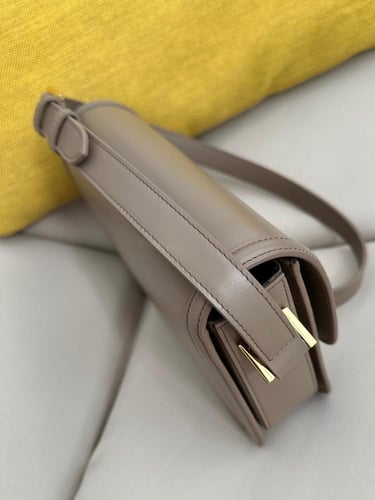 شنطة سان لوران