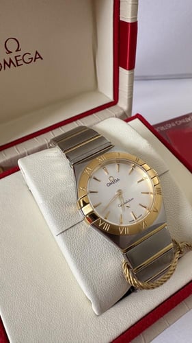 ساعة أوميغا