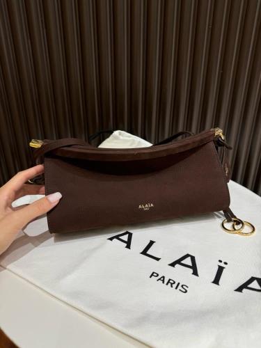 LE ALAIA