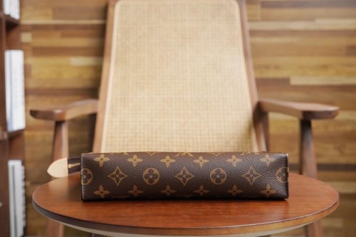 شنطة لويس فيتون باوتش