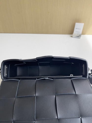 شنطة بوتيقا Cassette مقاس 23cm