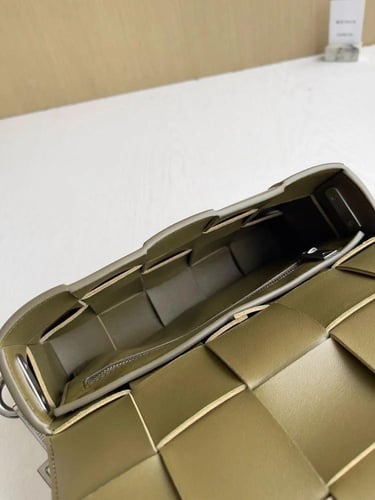 شنطة بوتيقا Cassette With مقاس 23cm