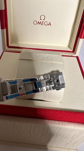 ساعة أوميغا