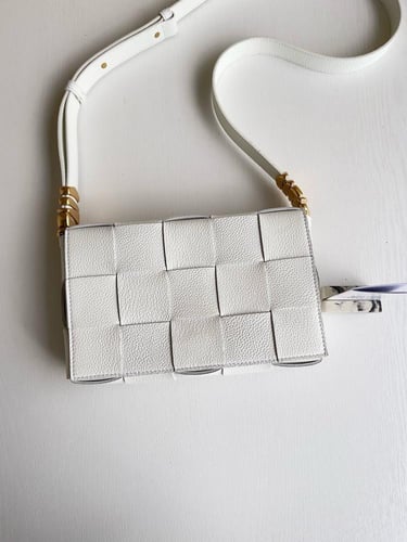 شنطة بوتيقا cassette مقاس 23cm