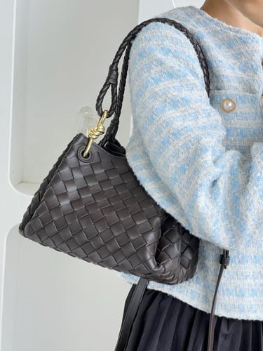 شنطة بوتيقا parachute مقاس 21cm