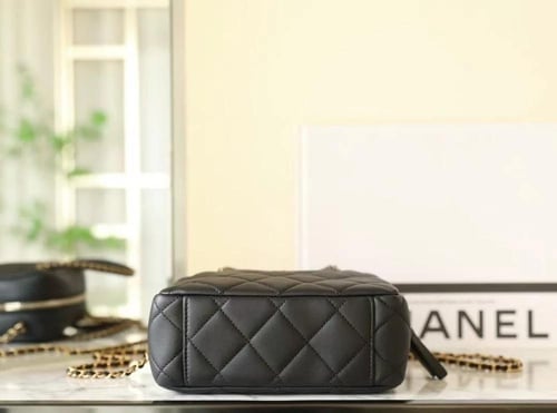 شنطة شانيل25c مقاس 18.5cn