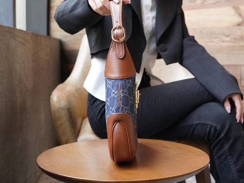 شنطة قوتشي جاكي