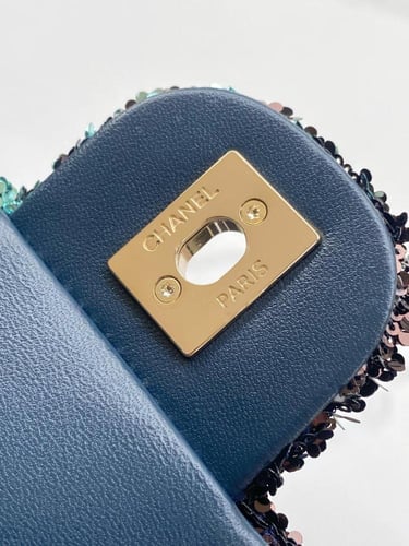 شنطة شانيل كلاسك مقاس20cm