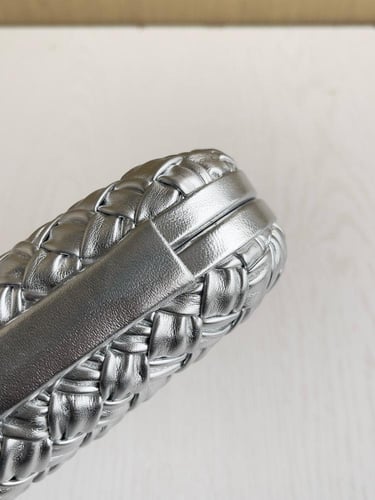 شنطة بوتيقا knot مقاس 19cm