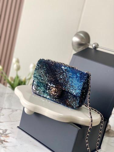 شنطة شانيل كلاسك مقاس20cm