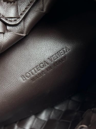 شنطة بوتيقا parachute مقاس 21cm