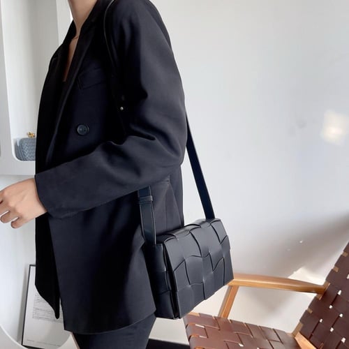 شنطة بوتيقا Cassette مقاس 23cm