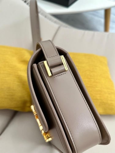 شنطة سان لوران