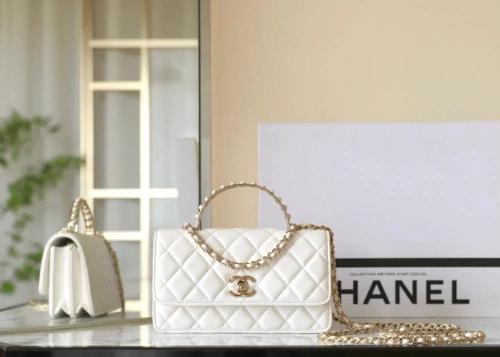 شنطة شانيل 24s مقاس 18.5cm