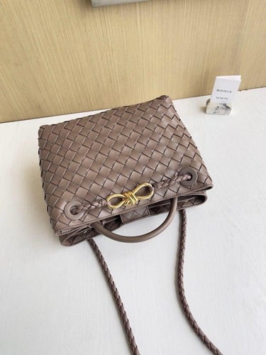 شنطة بوتيقا Andiamo مقاس 25cm