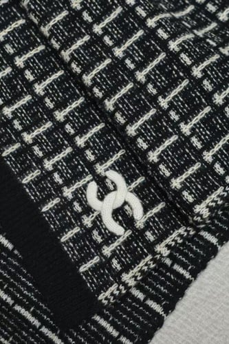 سكارف شانيل +كاب + قلفز 35*200