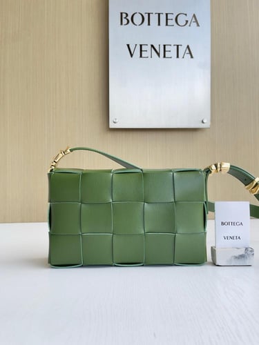 شنطة بوتيقا cassette مقاس 23cm