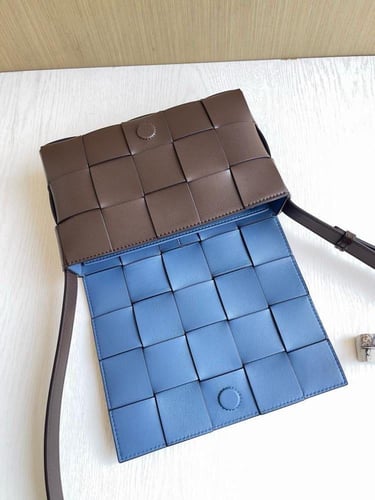 شنطة بوتيقا Cassette مقاس 23cm