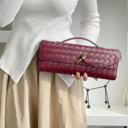 حقيبة بوتيغا كلاتش أنديامو طويل مقاس31سم