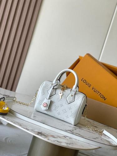 شنطة لوي فيتون Speedy Bandoulière 20 مقاس20.5cm