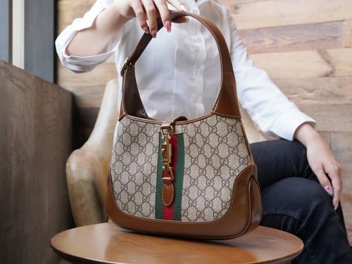 شنطة قوتشي جاكي