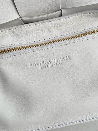 شنطة بوتيقا cassette مقاس 23cm