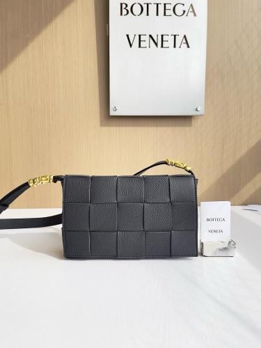 شنطة بوتيقا cassette مقاس 23cm