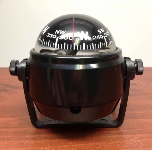 بوصلة سطح Compass With Black Bracket