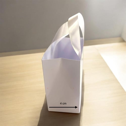 كرت وحقيبه توزيعات للمواليد٣ قطع