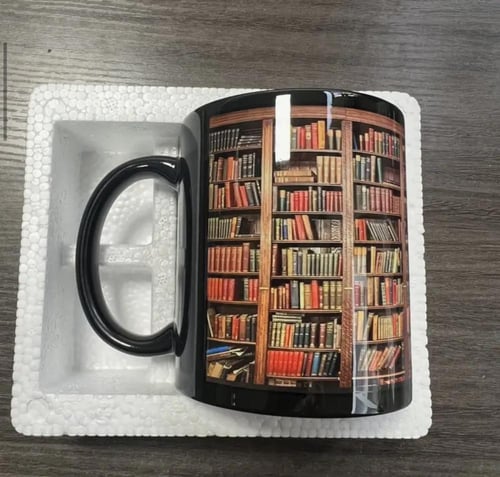 كوب بتصميم كتب للمحامين ⚖️