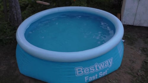 مسبح طوق نفخ ازرق 2.44×2.44×0.66متر يتسع 4 اشخاص