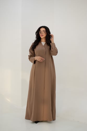 عبايه بكسرتين من الامام
