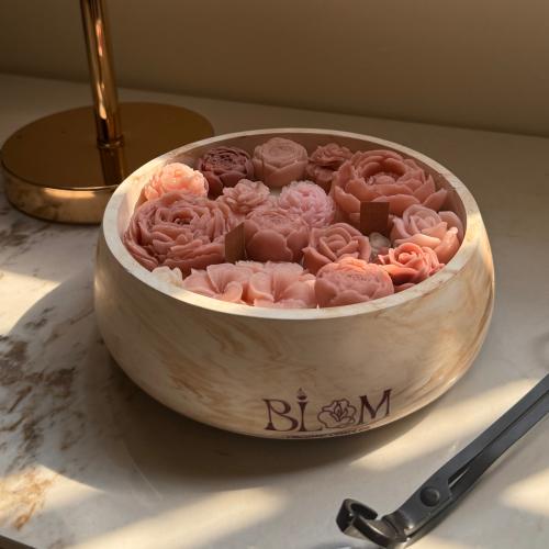 Winter Bloom candle