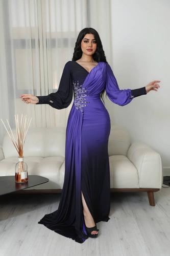 فستان سهرة ناعم ماسك بقصة من الجنب